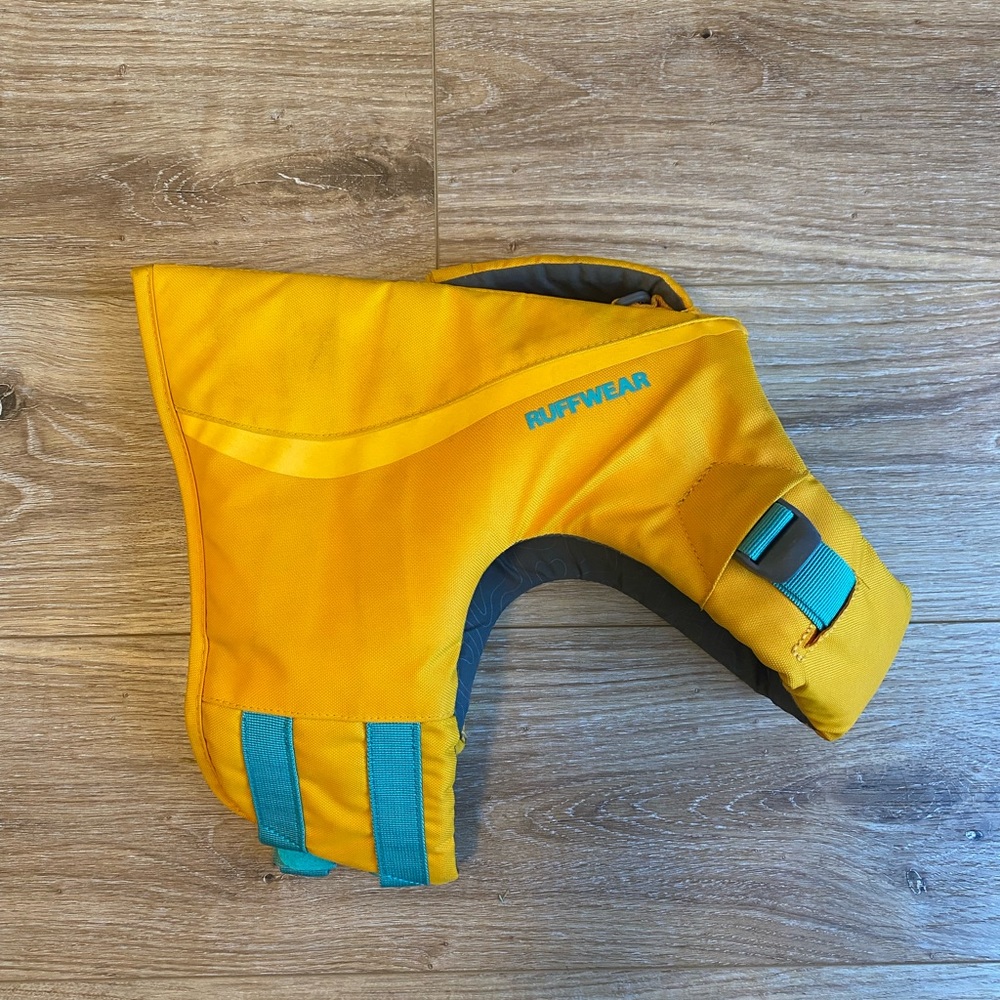 Ruffwear doggy life vest size S